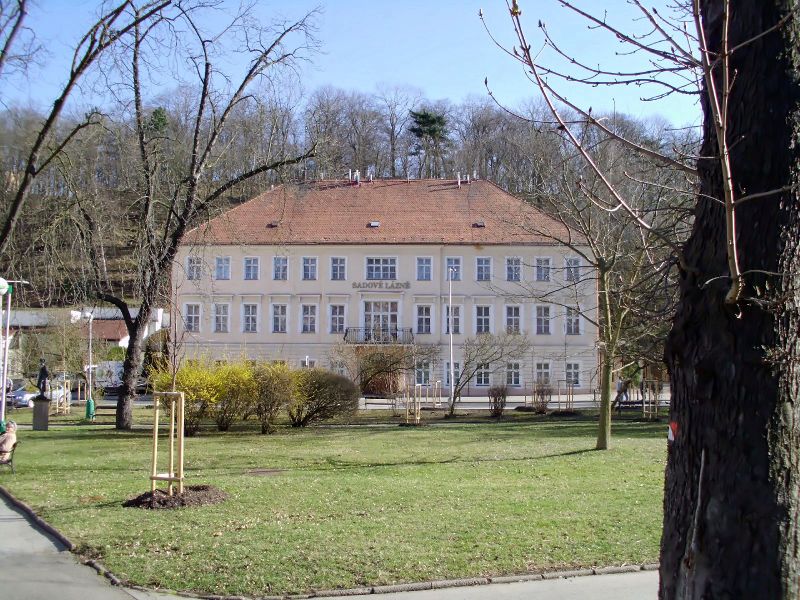 Soubor:Sadove lazne Teplice.jpg