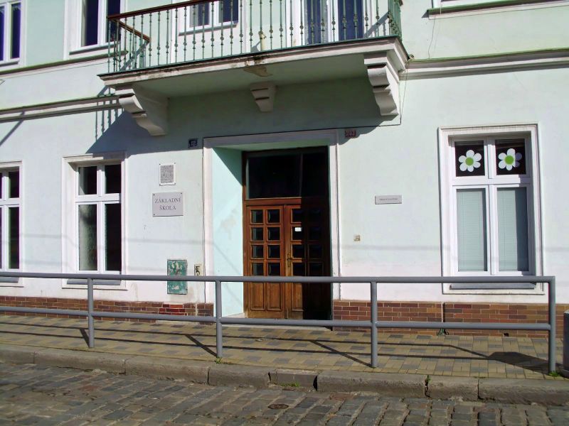 Soubor:ZS U Novych lazni Teplice.jpg