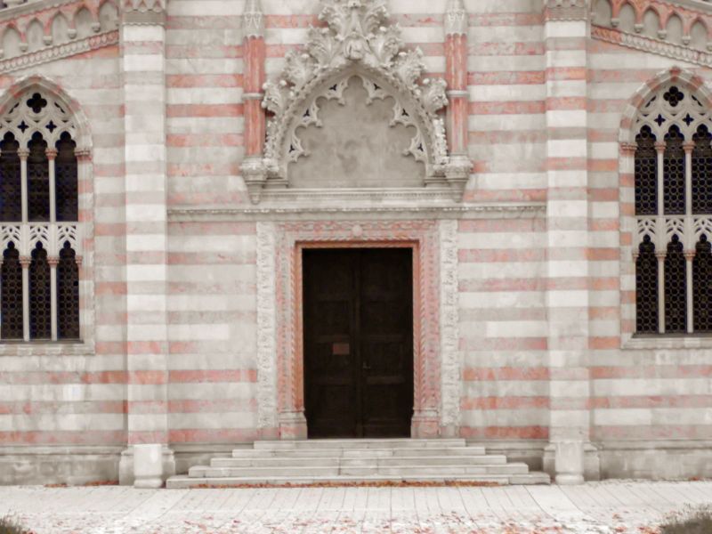 Soubor:Kostel Panny Marie Dubi vchod.jpg